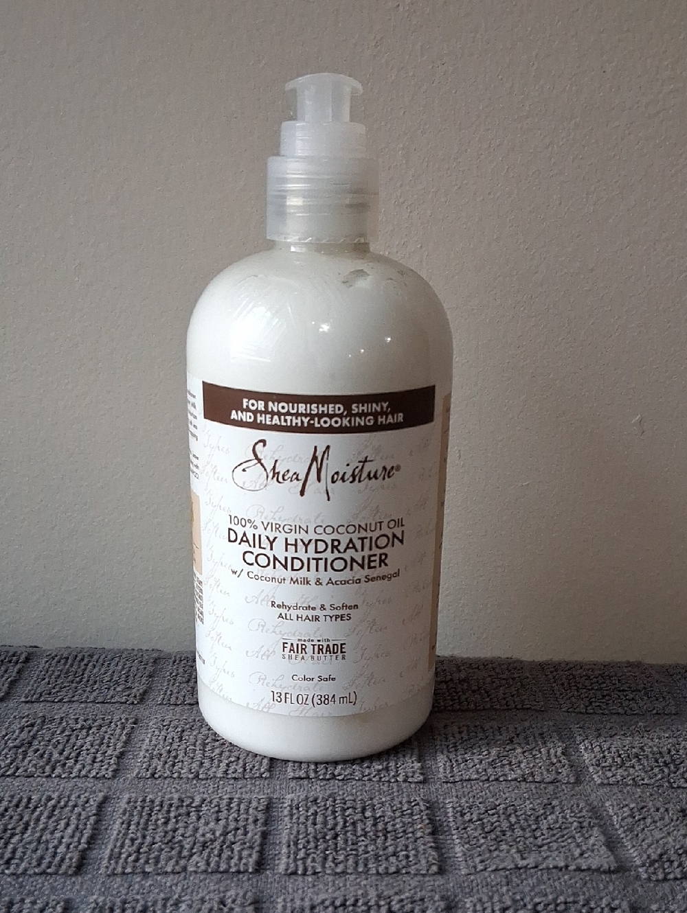 Shea Moisture Daily Hydration Conditioner - White